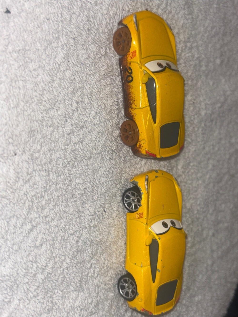Disney "Cars" cruz ramirex, Die-Cast Cartoon Race Car Toy - Kids Toys